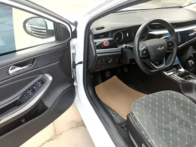 Chery Arrizo 5 — Фото автомобиля 15