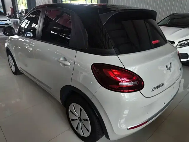 Wuling Bingo — Фото автомобиля 4