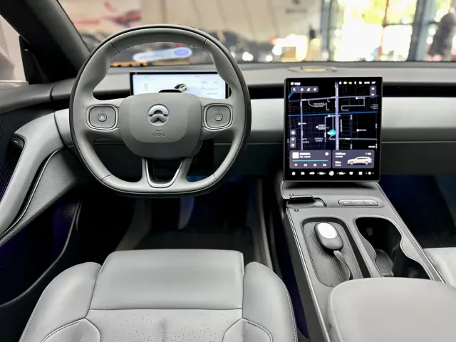 Nio ET5 Touring — Фото автомобиля 5