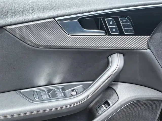 Audi A4L — Фото автомобиля 17