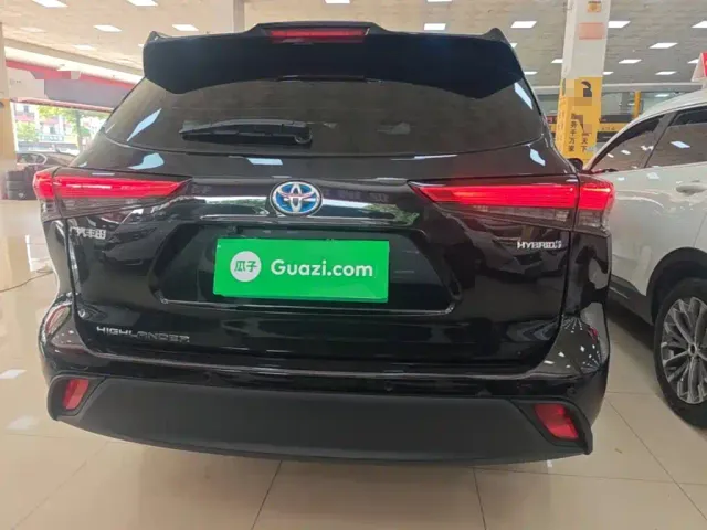 Toyota Highlander — Фото автомобиля 5