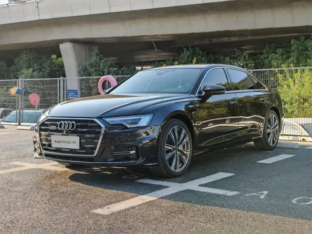 Фотография автомобиля — Audi A6L