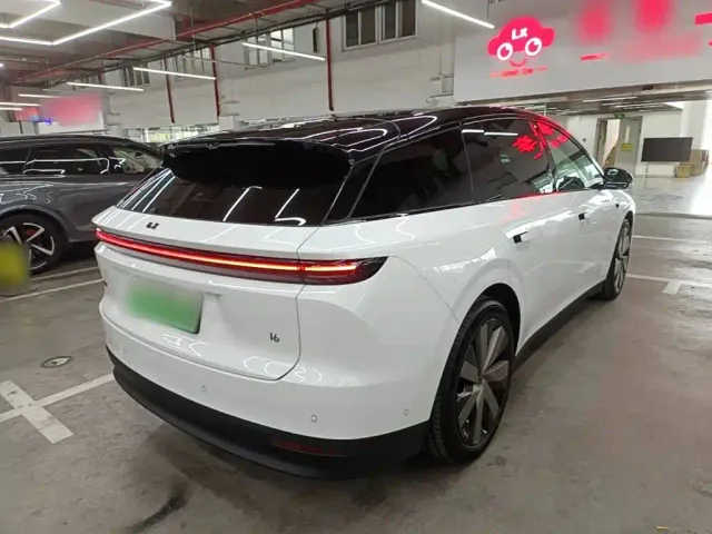 Li Auto i6 — Фото автомобиля 6