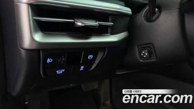 Hyundai Grandeur Grandeur (GN7) 2.5 Бензин 2WD — Фото автомобиля 8