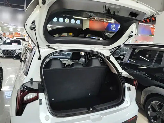 Geely Geometry E Firefly — Фото автомобиля 18