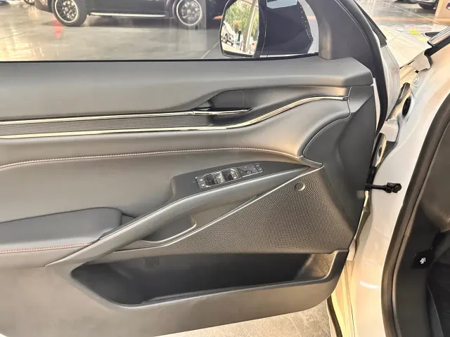 Ford Mondeo — Фото автомобиля 6