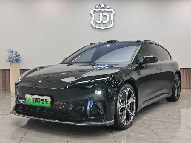 Фотография автомобиля — Nio ET5 Touring