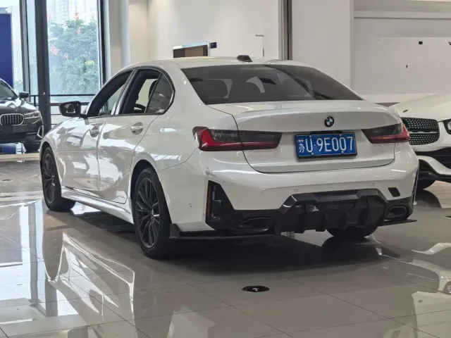 BMW 3 Series — Фото автомобиля 4