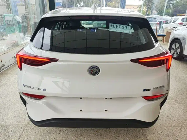 Buick Velite 6 — Фото автомобиля 5