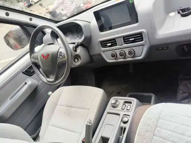 Wuling Yangguang — Фото автомобиля 12