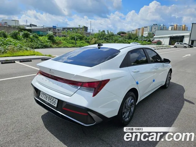 Hyundai Avante CN7 — Фото автомобиля 5
