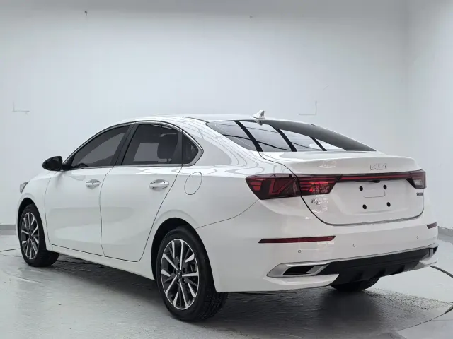 Kia K3 — Фото автомобиля 6