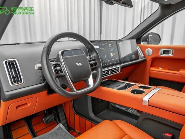 Li Auto L9 — Фото автомобиля 12