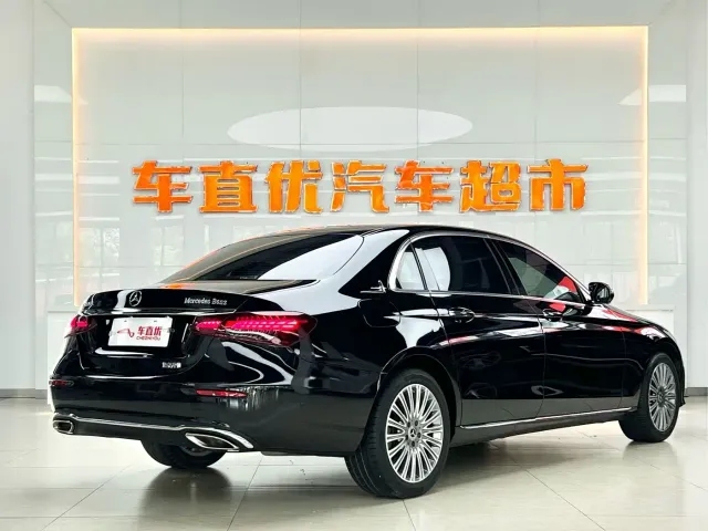 Mercedes-Benz E-Class — Фото автомобиля 5