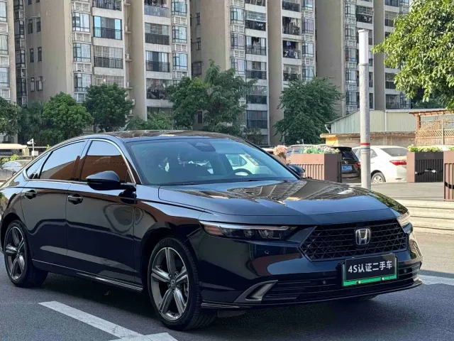 Honda Accord — Фото автомобиля 3