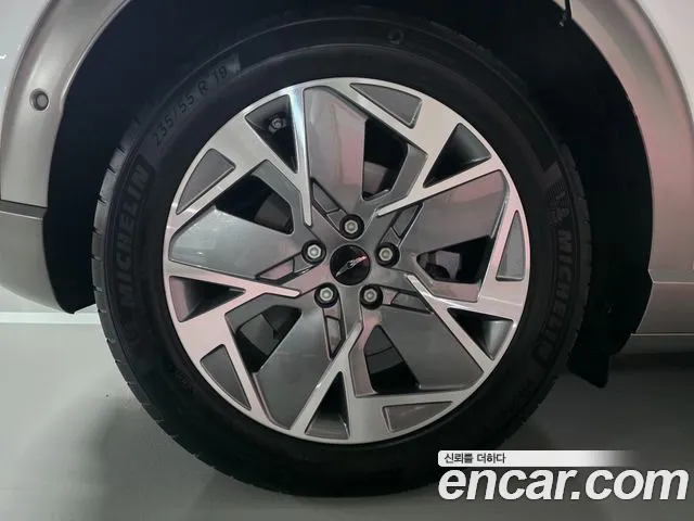 Genesis GV60 — Фото автомобиля 20