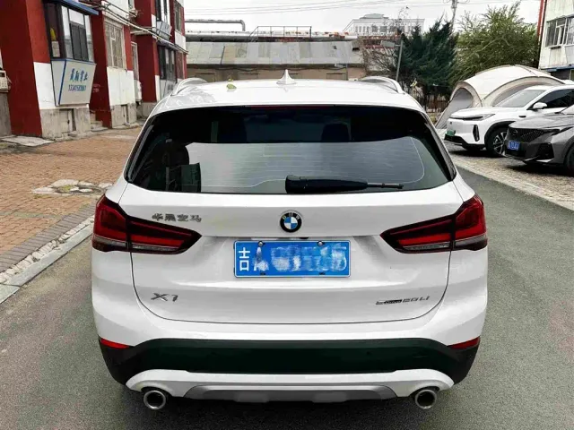BMW X1 — Фото автомобиля 14