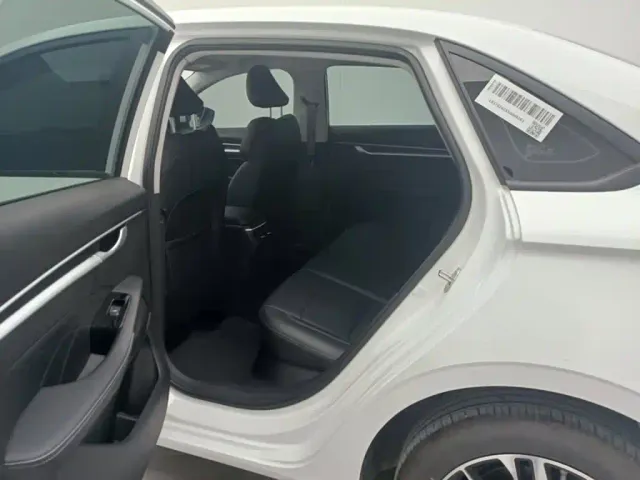 Geely Emgrand — Фото автомобиля 7