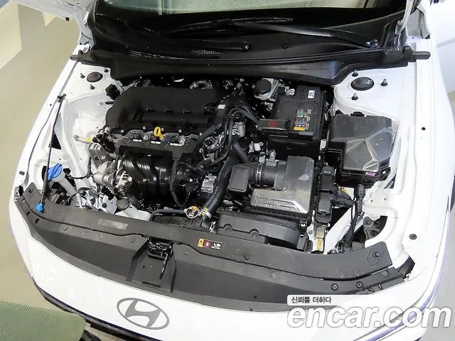 Hyundai Avante CN7 — Фото автомобиля 6