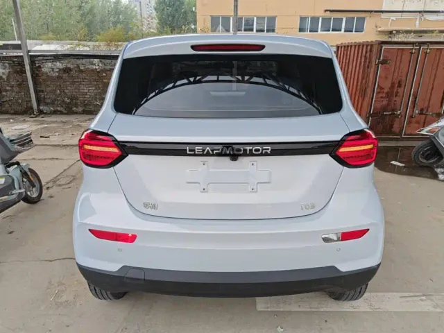 Leapmotor Leapmotor T03 2023 310 Light Edition — Фото автомобиля 5