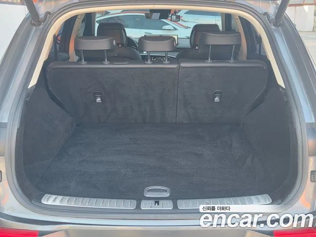 Genesis GV70 — Фото автомобиля 8