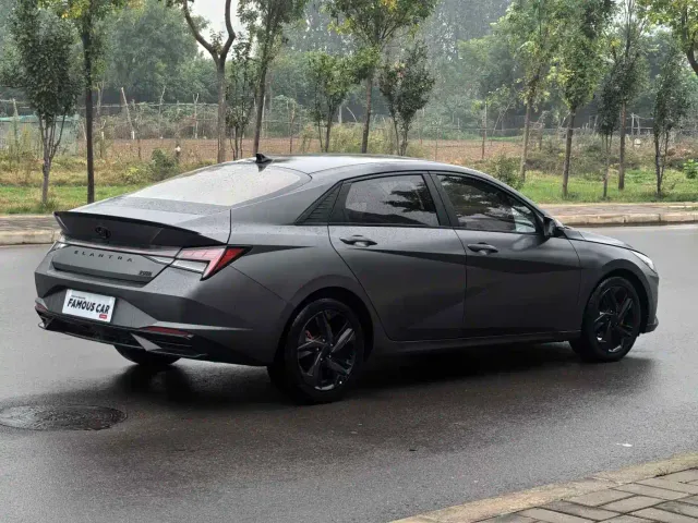Hyundai Elantra — Фото автомобиля 4