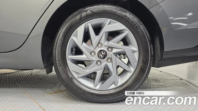 Hyundai Avante CN7 — Фото автомобиля 6