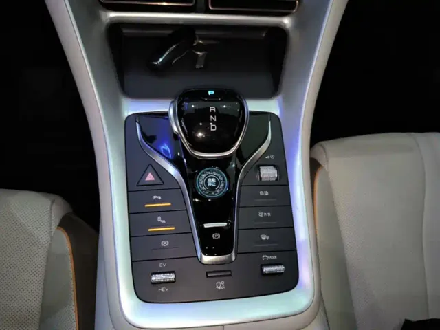 BYD Song Pro — Фото автомобиля 13