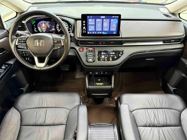 Honda Odyssey — Фото автомобиля 3