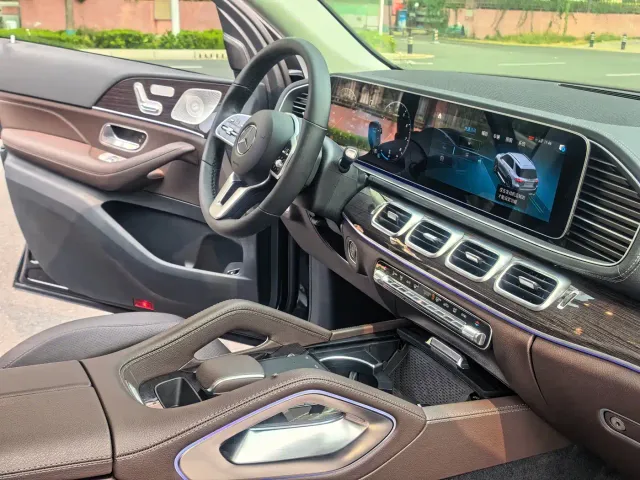 Mercedes-Benz GLE-Class — Фото автомобиля 10