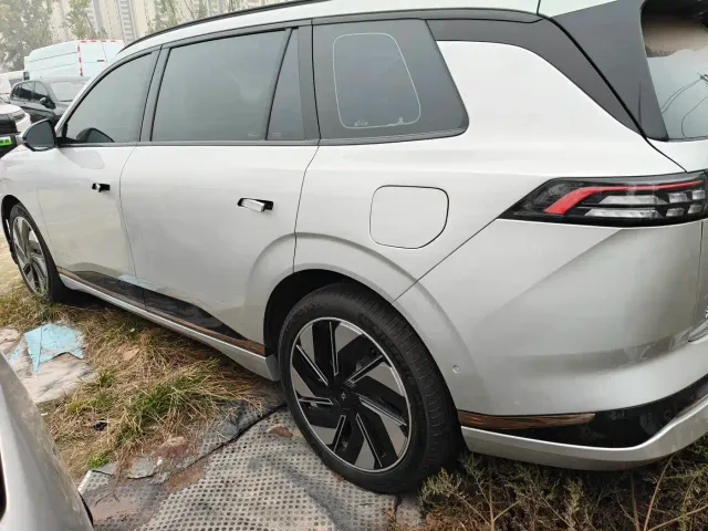 Dongfeng eπ 008 — Фото автомобиля 7