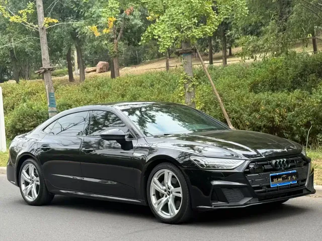 Audi A7L — Фото автомобиля 3