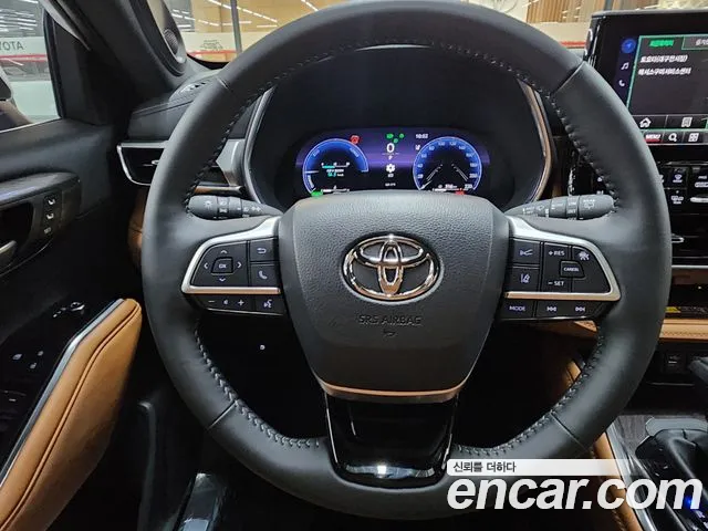 Toyota Highlander — Фото автомобиля 14