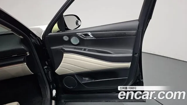 Genesis GV80 — Фото автомобиля 12