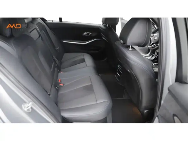 BMW 3 Series — Фото автомобиля 8