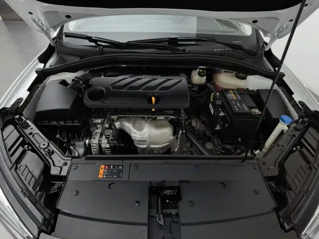 Roewe i5 — Фото автомобиля 6