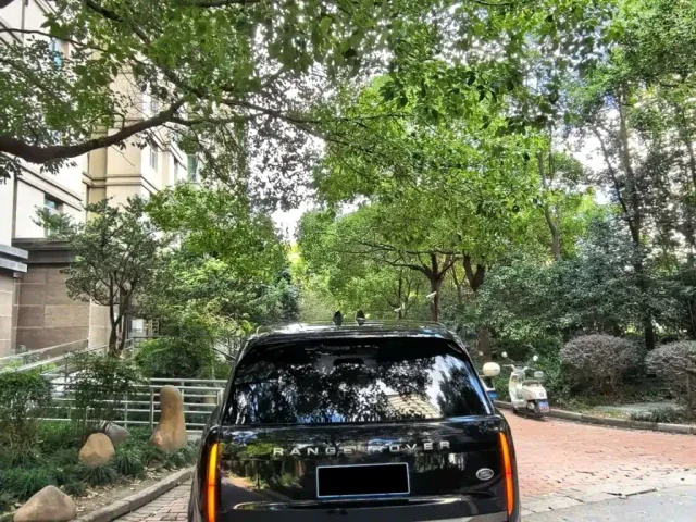 Land Rover Range Rover — Фото автомобиля 4