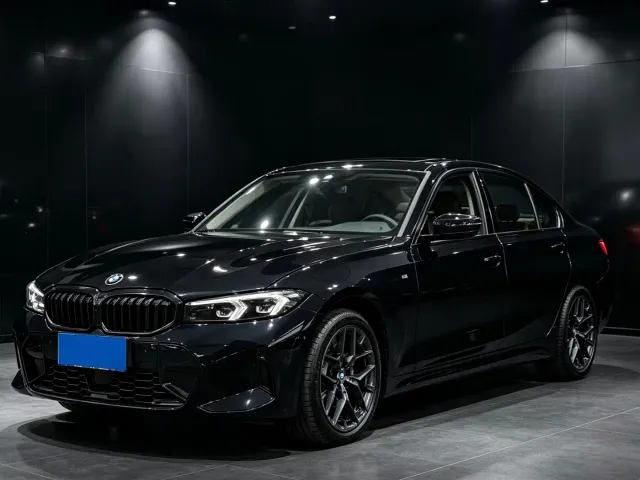 Фотография автомобиля — BMW 3 Series