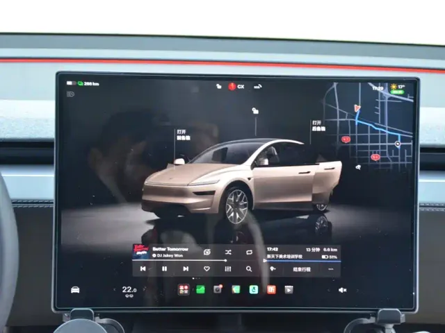 Tesla Model Y L — Фото автомобиля 7