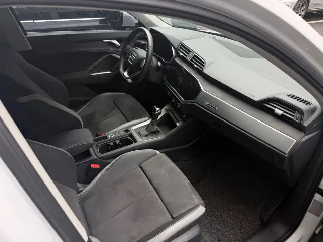 Audi Q3 — Фото автомобиля 4