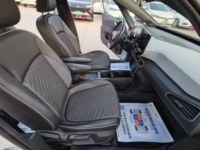 Volkswagen ID.3 — Фото автомобиля 13
