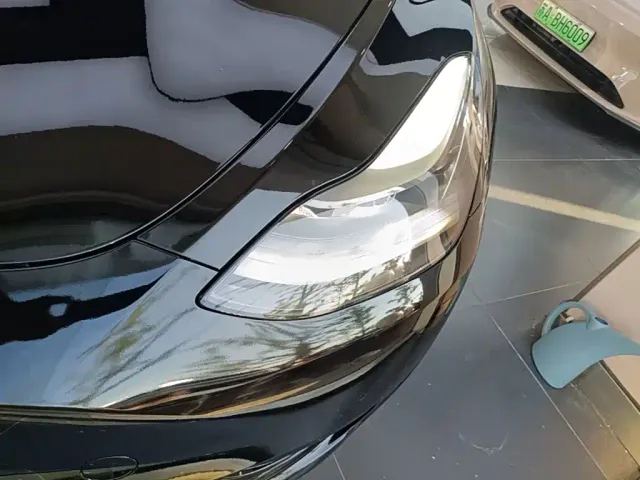 Tesla Model Y — Фото автомобиля 23
