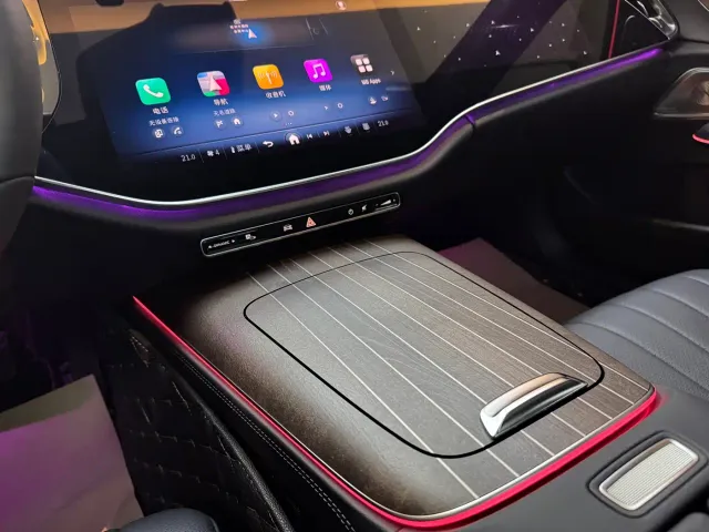 Mercedes-Benz E-Class — Фото автомобиля 17