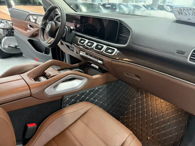 Mercedes-Benz GLS-Class — Фото автомобиля 3