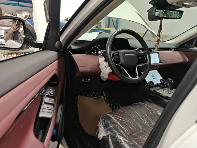 Land Rover Range Rover Evoque — Фото автомобиля 13