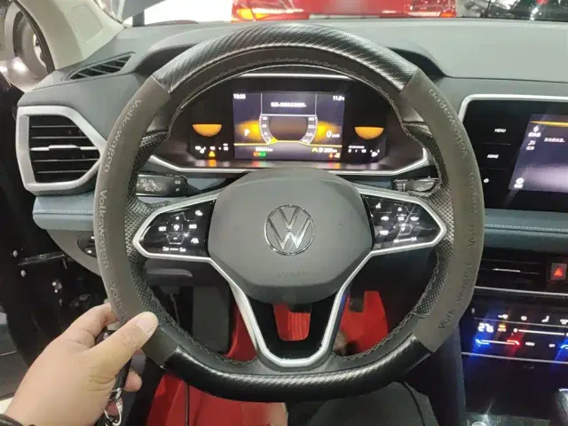 Volkswagen Tharu — Фото автомобиля 3