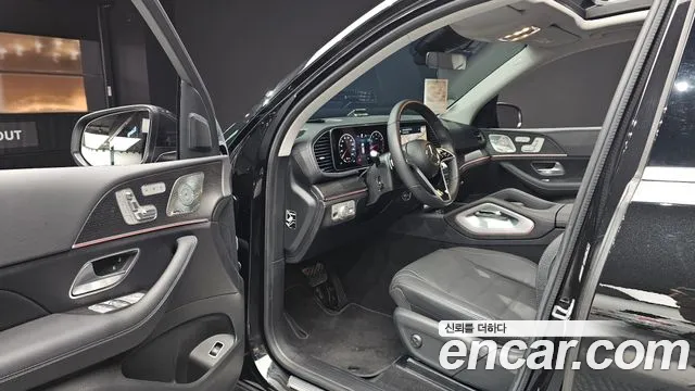 Mercedes-Benz GLE-Class — Фото автомобиля 15