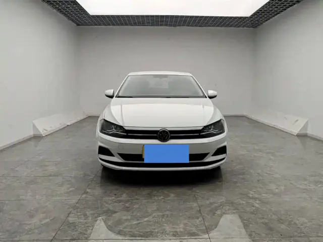 Volkswagen Polo — Фото автомобиля 2