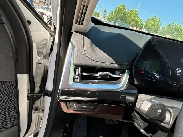 BMW X1 — Фото автомобиля 13