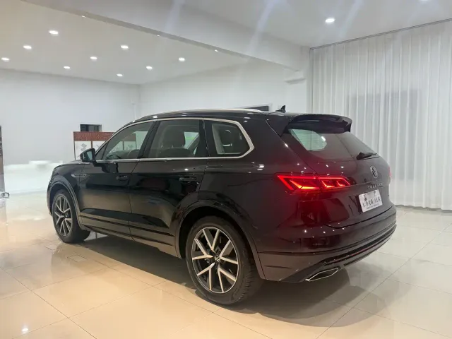 Volkswagen Touareg — Фото автомобиля 5
